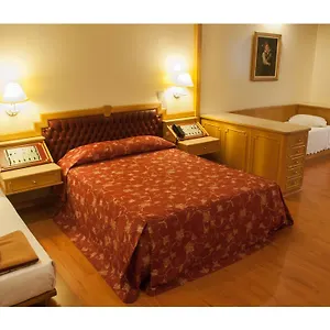king-hotel.topsaopaulohotels.com/